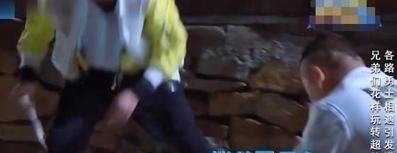 王祖蓝|还记得郑恺在《跑男》里对华晨宇说的话吗对方双眼含泪说对不起