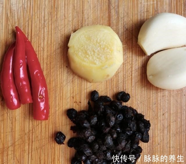 豆豉蒸排骨，肉嫩味美，味道超赞！