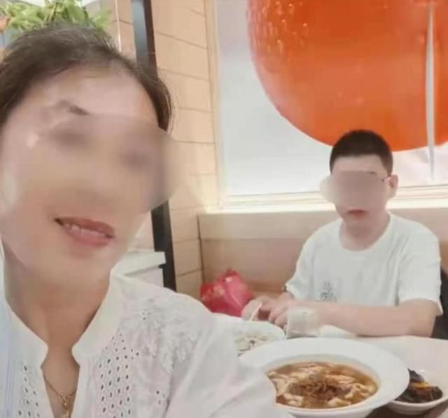 余杭二院|18岁男生寝室内突发腹痛，抢救无效15天后脑死亡