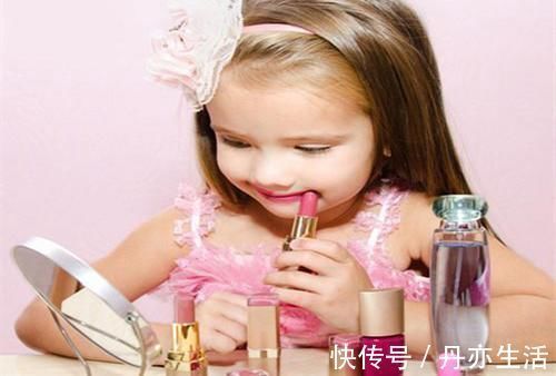 女孩|女孩因一身“好看”的衣服被冷落,格格不入的不是孩子,而是父母