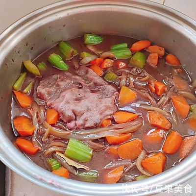 土豆泥|红酒炖牛肉 佐 法式土豆泥