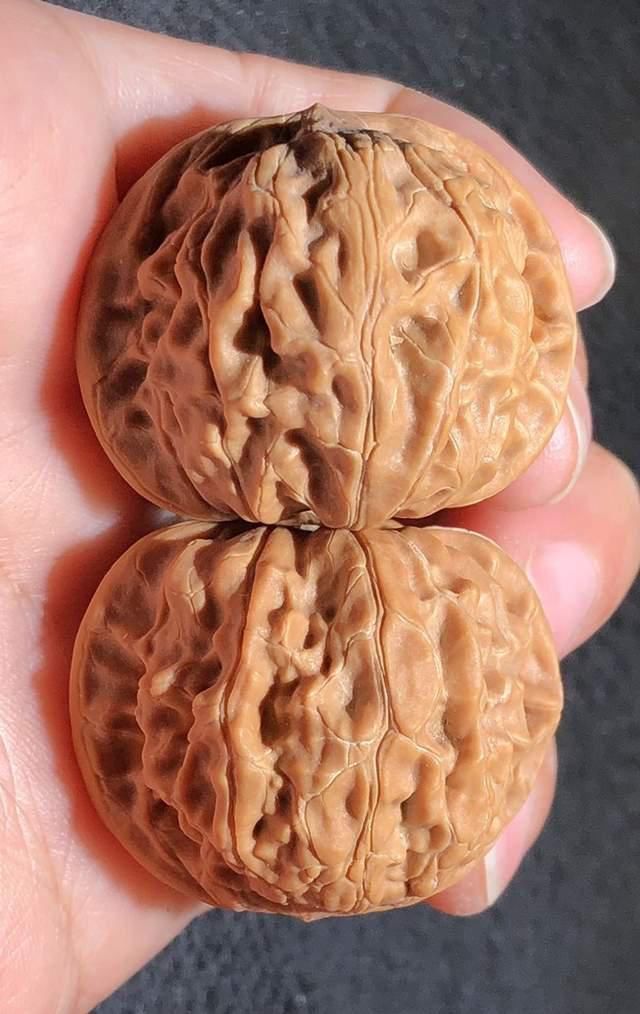 核桃|文玩核桃返油就不能盘?大错特错!这3个理由让你无法拒绝盘玩!