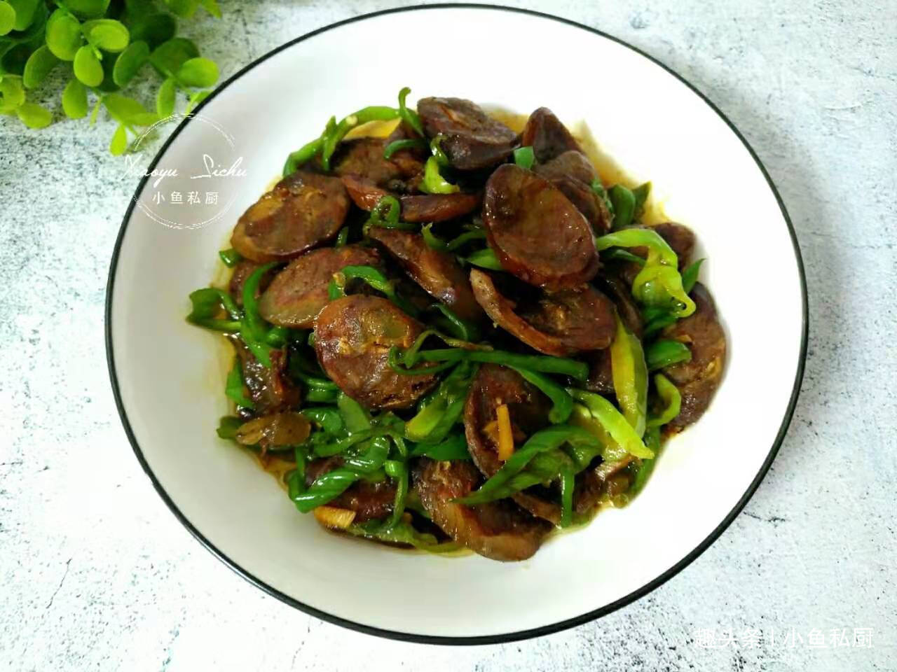 这一道菜好吃到做梦都在流口水,就是分量太少,端上桌都盯着抢
