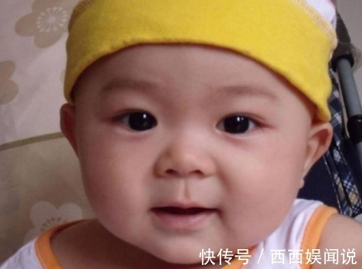 行为|婴儿的4个行为出现越早,说明大脑发育越不错,来瞧瞧