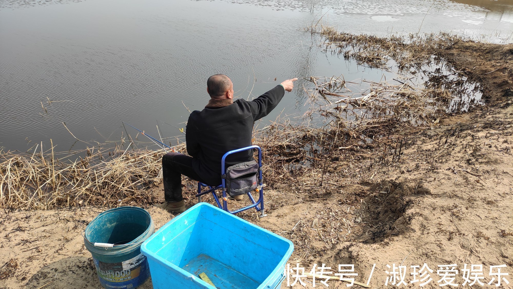 钓鱼人疯狂的“报复”从此电鱼者不敢下河,可此法真的对吗