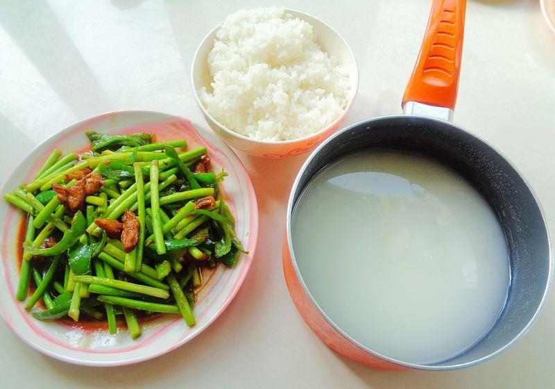 营养|我家早餐不用出门买，自己做，营养美味一点不少，荤素搭配吃得香