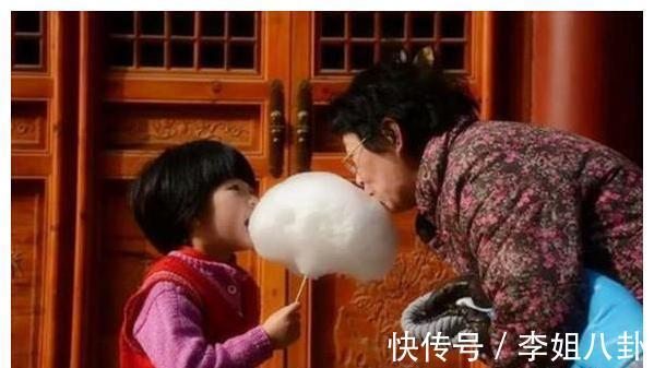 表哥|孩子长大更亲奶奶,家长别埋怨他们是白眼狼,这些优势姥姥不具备