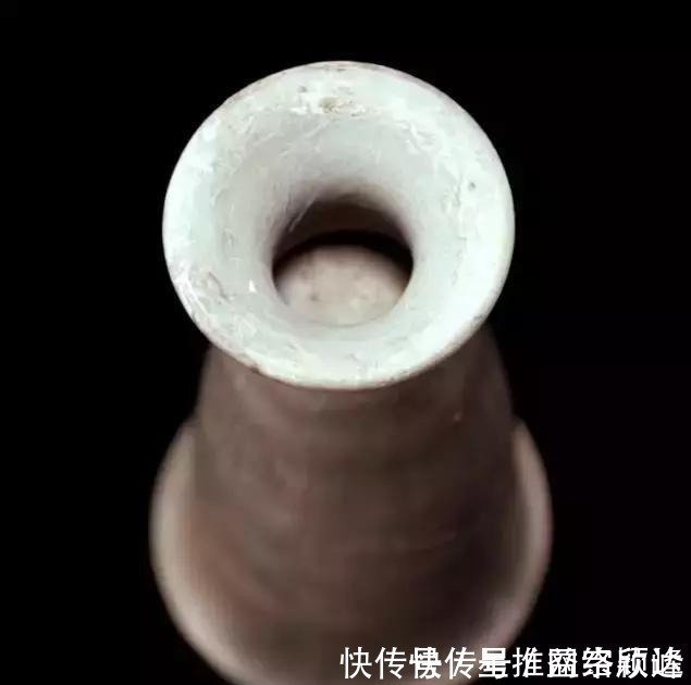 马未都$马未都:我手里的这个古董杯子,现代没人能复制出来!