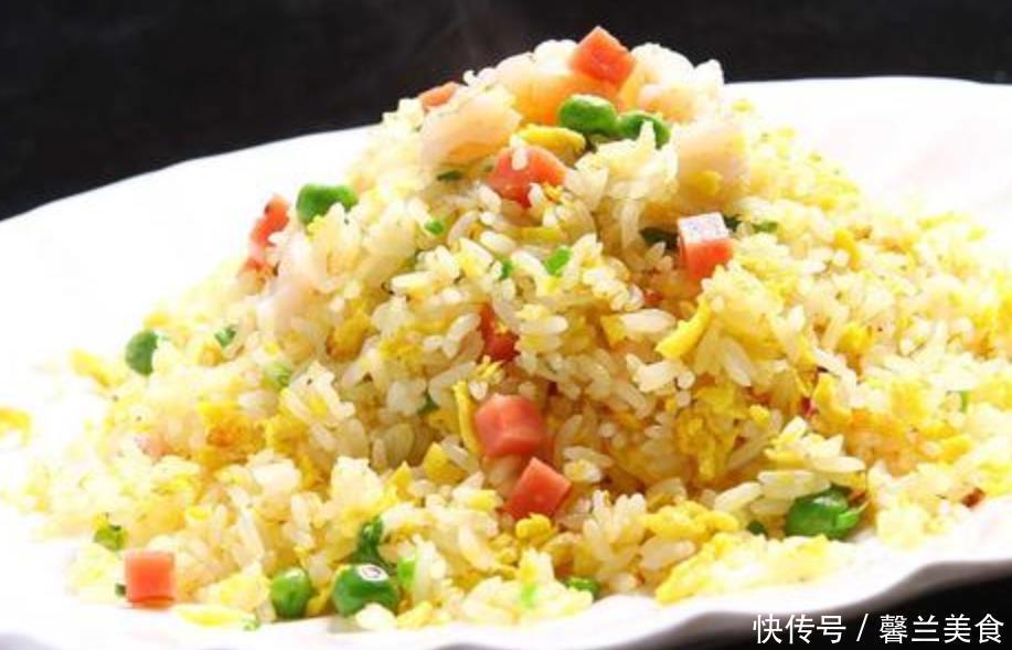 做蛋炒饭时,米饭下锅前先做这1步,保证米饭粒粒分明,不粘锅
