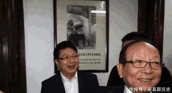 回大陆|蒋介石的孙子回大陆祭祖,买票排队,哽咽说出5个字!