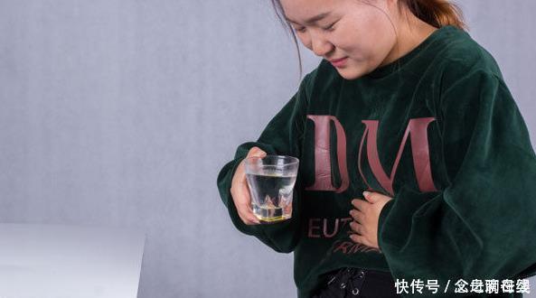 胃不好的人,清晨上厕所身体出现3个症状需留意,多半是胃癌来袭