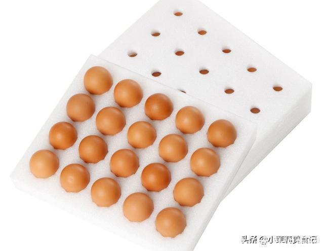 买鸡蛋时,选蛋壳表面干净的还是脏的?超市员工:很多人都挑错了