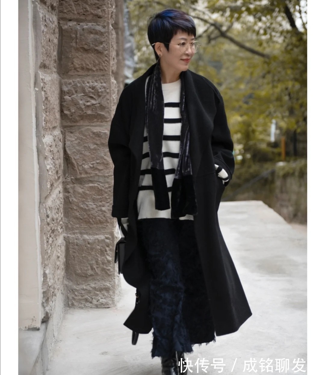 外套|奔五奔六的女人冬装这样穿,真实大方不装嫩,时髦减龄又有女人味