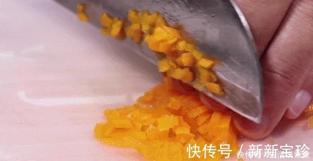 胡萝卜|宝宝就缺这碗面！只需三步，好吃到宝宝舔碗，孩子聪明长得高