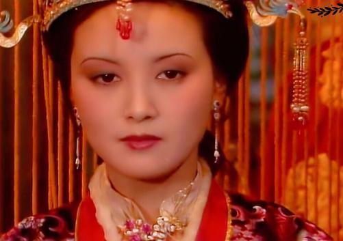 换上@红楼梦最上镜的人,不是陈晓旭张莉,而是那个不起眼的四川女孩