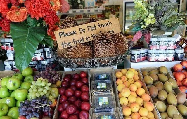 减肥的人,晚上坚持2个“不要”,常喝1水,体重或许稳稳降