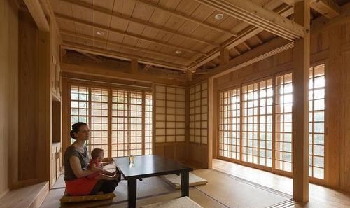 日本人|为什么日本人装修房子都铺木地板?听内行人一说,懊悔没早知道