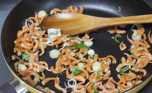 满分|总嫌炒西兰花味道太寡淡原来调料没放对,这么做,美味指数满分