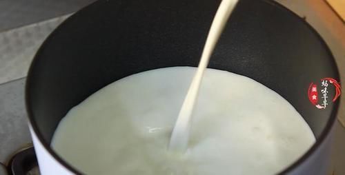 米糊|剩米饭别炒着吃了，教你一个新做法，香甜软糯，比蛋糕还好吃
