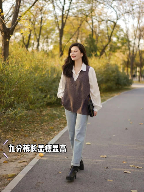 身材五五分的女人,劝你别穿阔腿裤,换成“直筒裤”,更遮肉显高