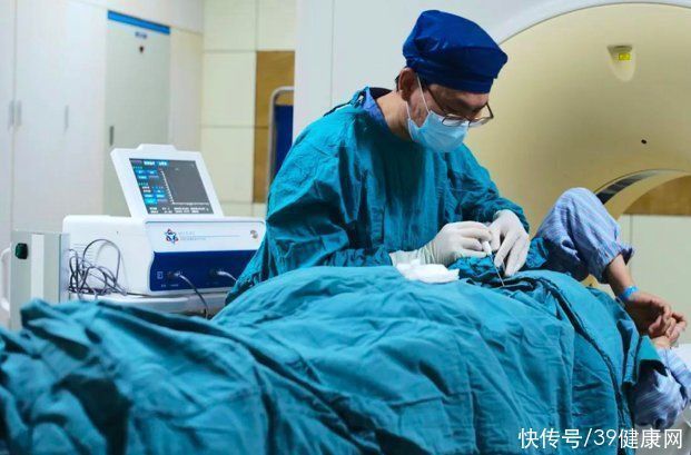 治疗|全球首创！中国专家用高温“烫”死癌细胞，治疗多种肿瘤，损伤小