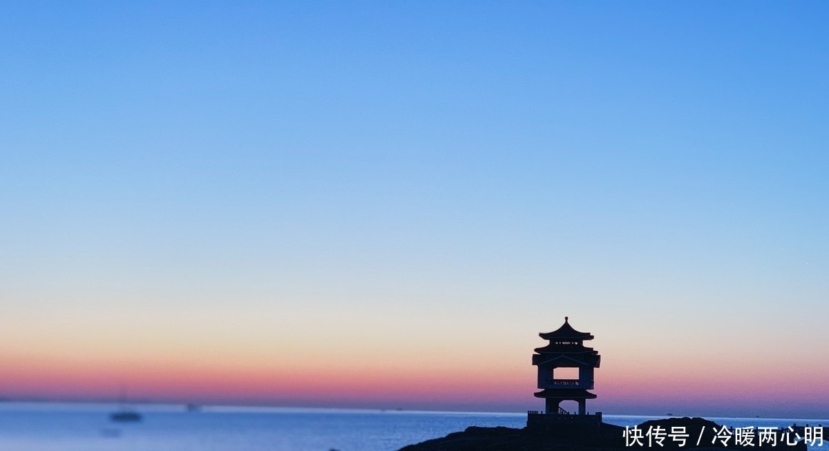 黄州|苏轼被贬后写的中秋词,不同于《水调歌头》,将人生意义写到极致