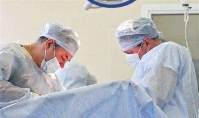 剖腹产用拆线还是美容线，会影响后期伤口恢复，产妇不要盲目选择