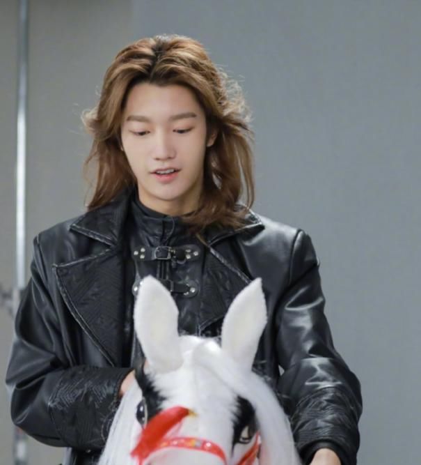 《青你3》排名大洗牌：魏宏宇第十二，华森第六，第一我心服口服