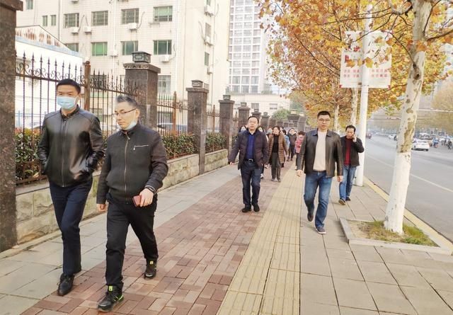 南山公园|尽享运动之美!九江市濂溪区人民医院开展“快乐健步走 健康伴我行”健步行活动