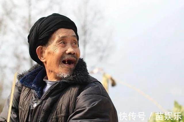 癌细胞|58岁患有肝癌活到了76岁，因坚持吃2种食物，养肝护肝提高免疫力