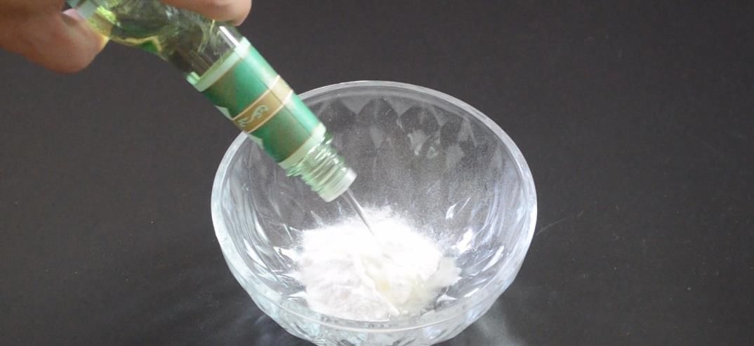 把这2样东西放进马桶里, 马桶不刷也不会脏臭, 看完赶紧去试试