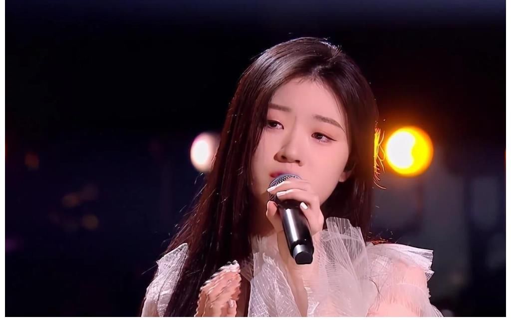 吴宣仪|《爆裂舞台》:嘴上说收陈卓璇为徒的韩红,实际上力保的是单依纯