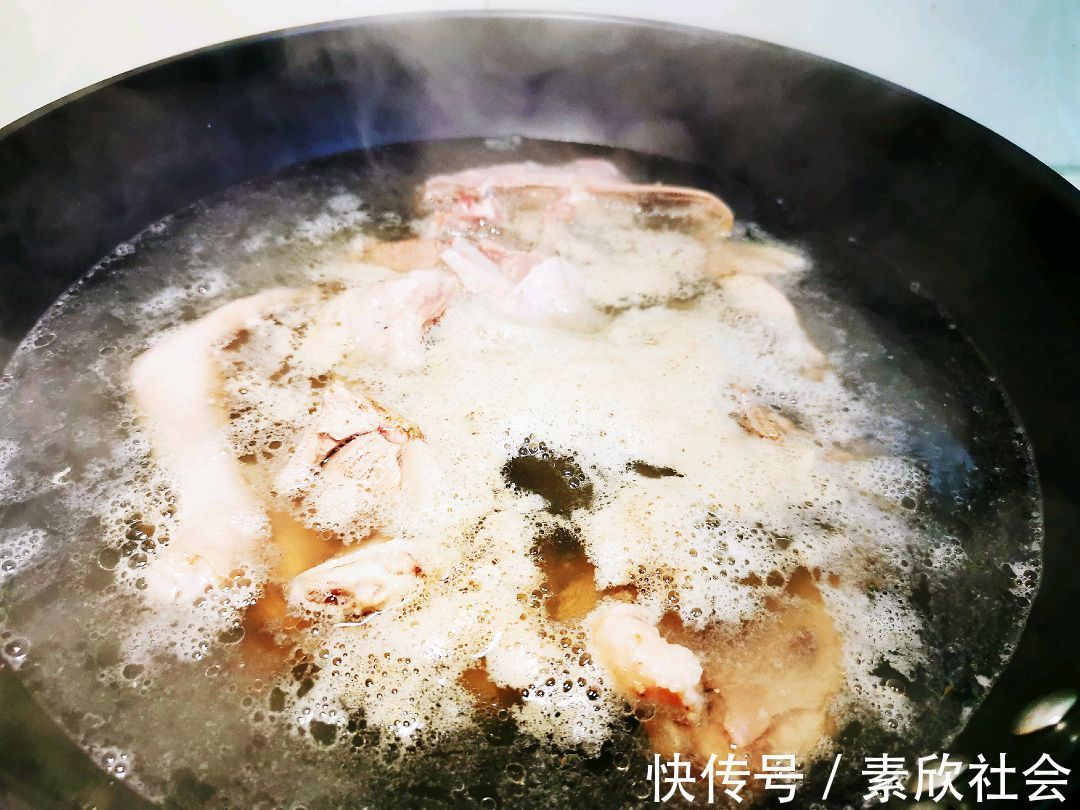 豆瓣酱|鲜香浓郁的焖鹅肉，制作简单，美味可口