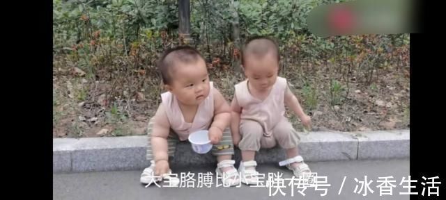 孩子|双胞胎相差10斤姐姐吃母乳，妹妹吃奶粉，半年后两孩子差距明显