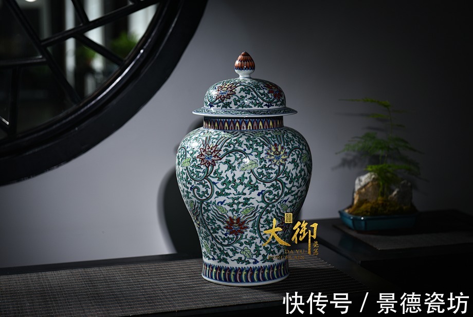 斗彩$大御瓷器涂杏花——瓷坛青花圣手,当代斗彩女将军,国瓷风韵传承不息!