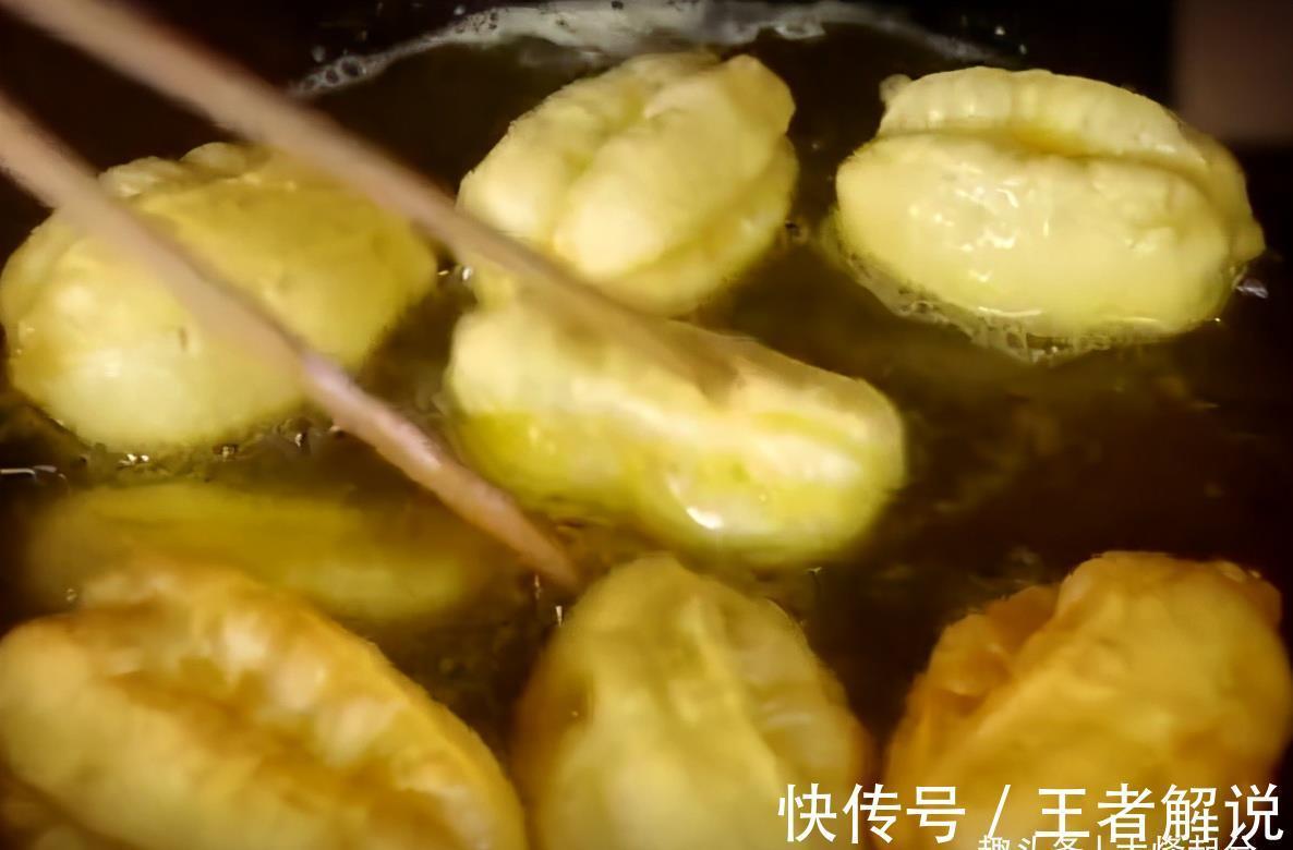 家常奶香小油条|家常奶香小油条，做法简单，个个松软可口，奶香味十足