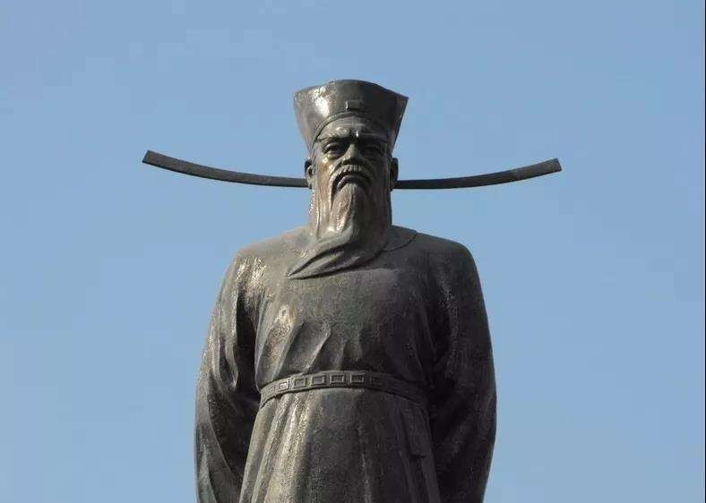 老农家的牛被伤,包拯巧施一计,让歹人自投罗网