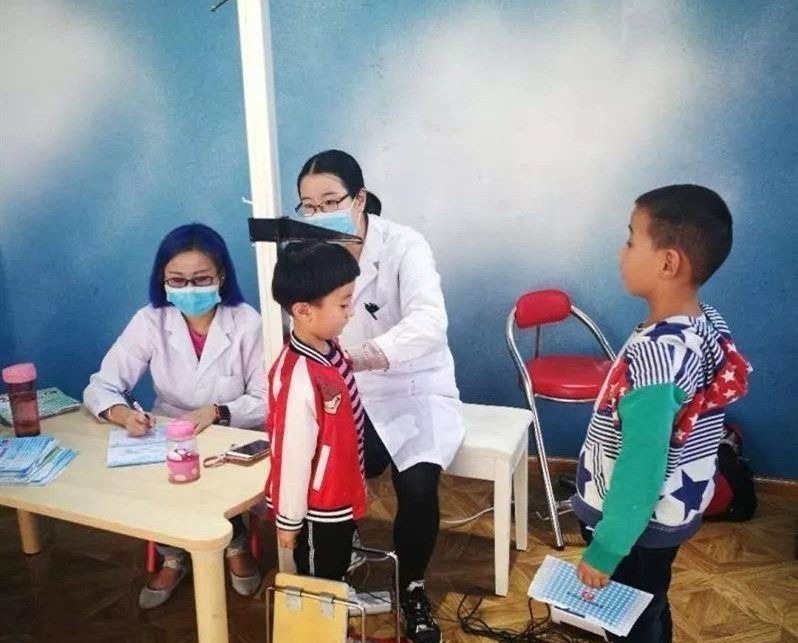 部位|这3个身体部位“短”的孩子,一般都长不高,看看你家孩子是不是