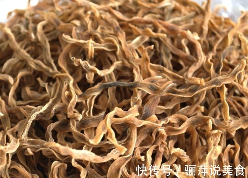 入秋后趁着太阳大，6种豆多晒点，晒好冬天没菜时拿出来炖肉特香