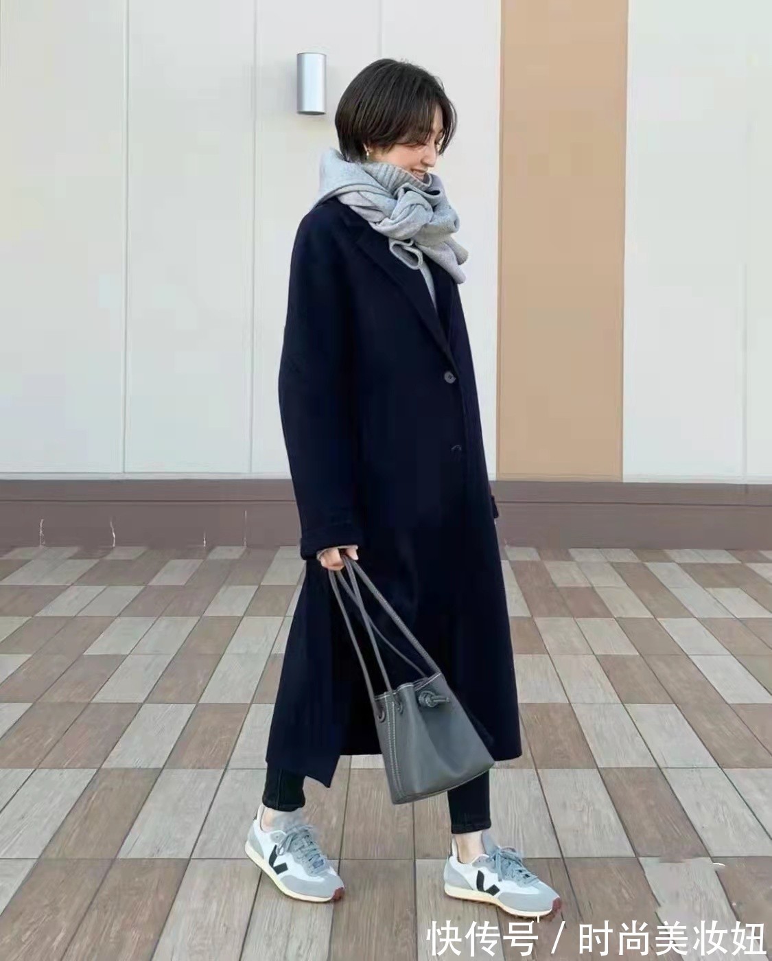 毛衣 上了年纪的女人,日系穿搭一定要看看,减龄不说还高级洋气