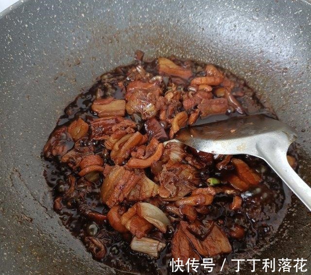 泡椒|酸包菜烧肉片,香而不腻,解馋下饭!