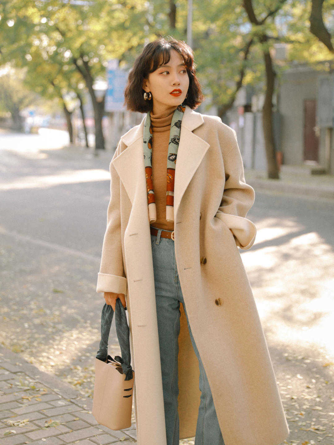 宽松|被法式惊艳了,秋冬还能这么穿?太真实自然了