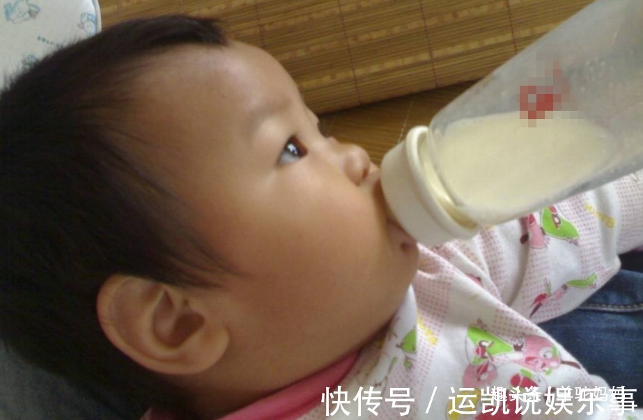 冲泡|15个月宝宝被查出“结石”,因父母冲奶粉行为错误,伤害了娃