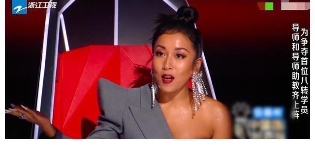 “李榮浩眼睛不夠大，我?guī)退纯础奔穗h逸，你真能給自己加戲