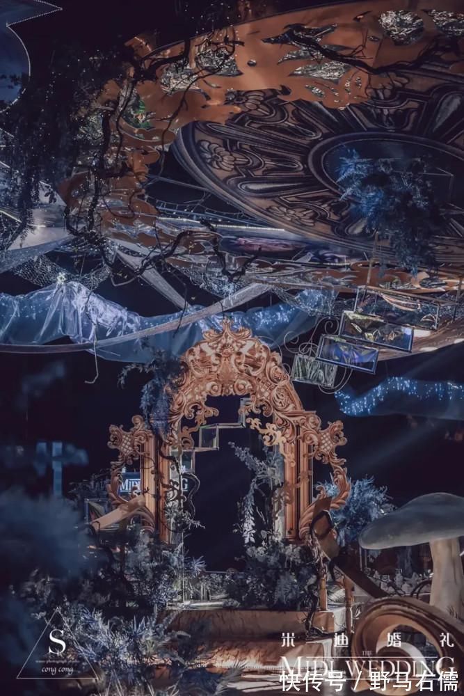 中世纪@用浓烈的色彩和精美的造型,带你感受一场沉浸式的北欧神话婚礼