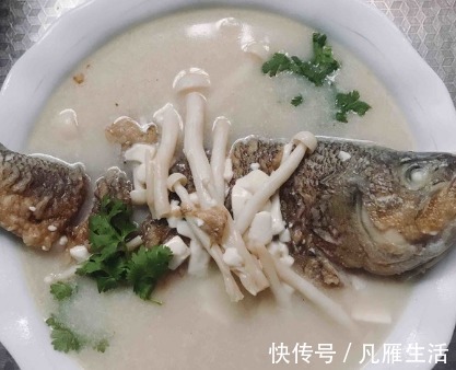 姜块儿|不管炖啥鱼,都不要直接加水炖!这样做汤浓白、味鲜美,好喝!