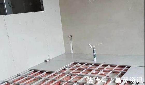 灰浆|新房装修,老师傅直接铺满一地的骨架贴瓷砖,还说很多人没见过!