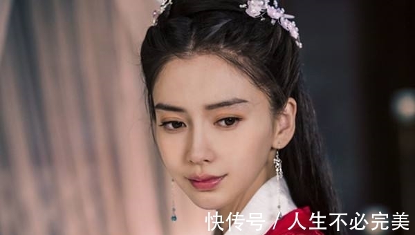 唇形 最受欢迎的几种唇形,不涂口红都很性感,唇好看的人,长相也不低