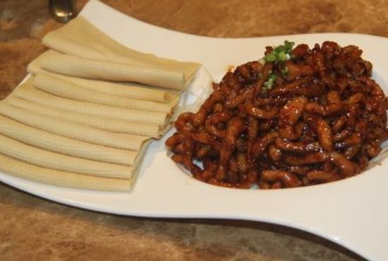 健康|豆腐皮不要炒着吃,换另一种“做法”,让你2碗饭都不够吃!