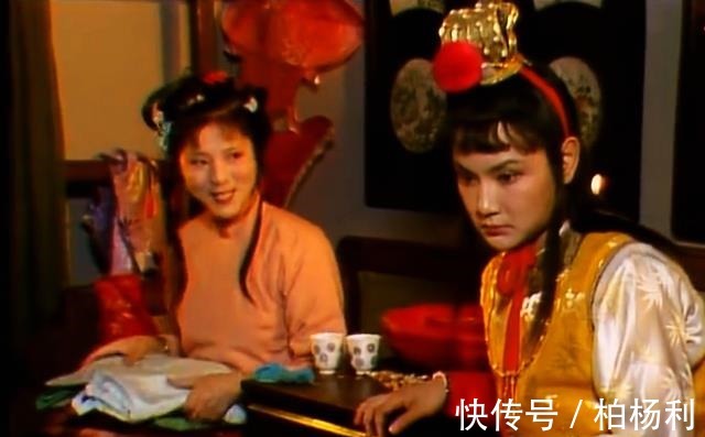 大丫鬟#红楼梦大丫鬟有钱,她们为什么不自己赎身,而是甘愿为奴呢